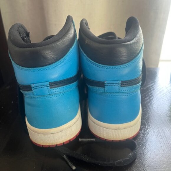Jordan 1 Retro High Tops (Women's) - Picture 2 of 4